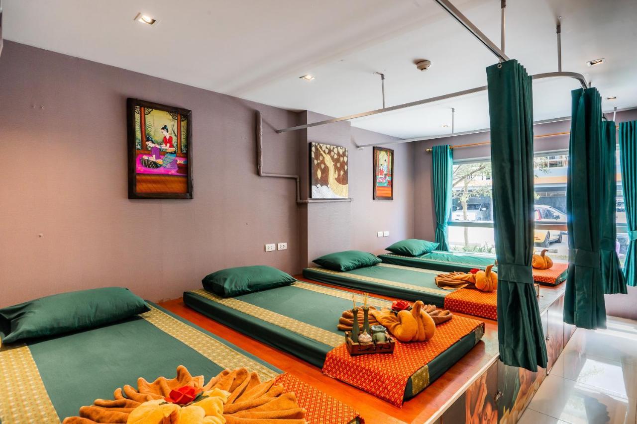 The Grass Serviced Suites Pattaya Esterno foto