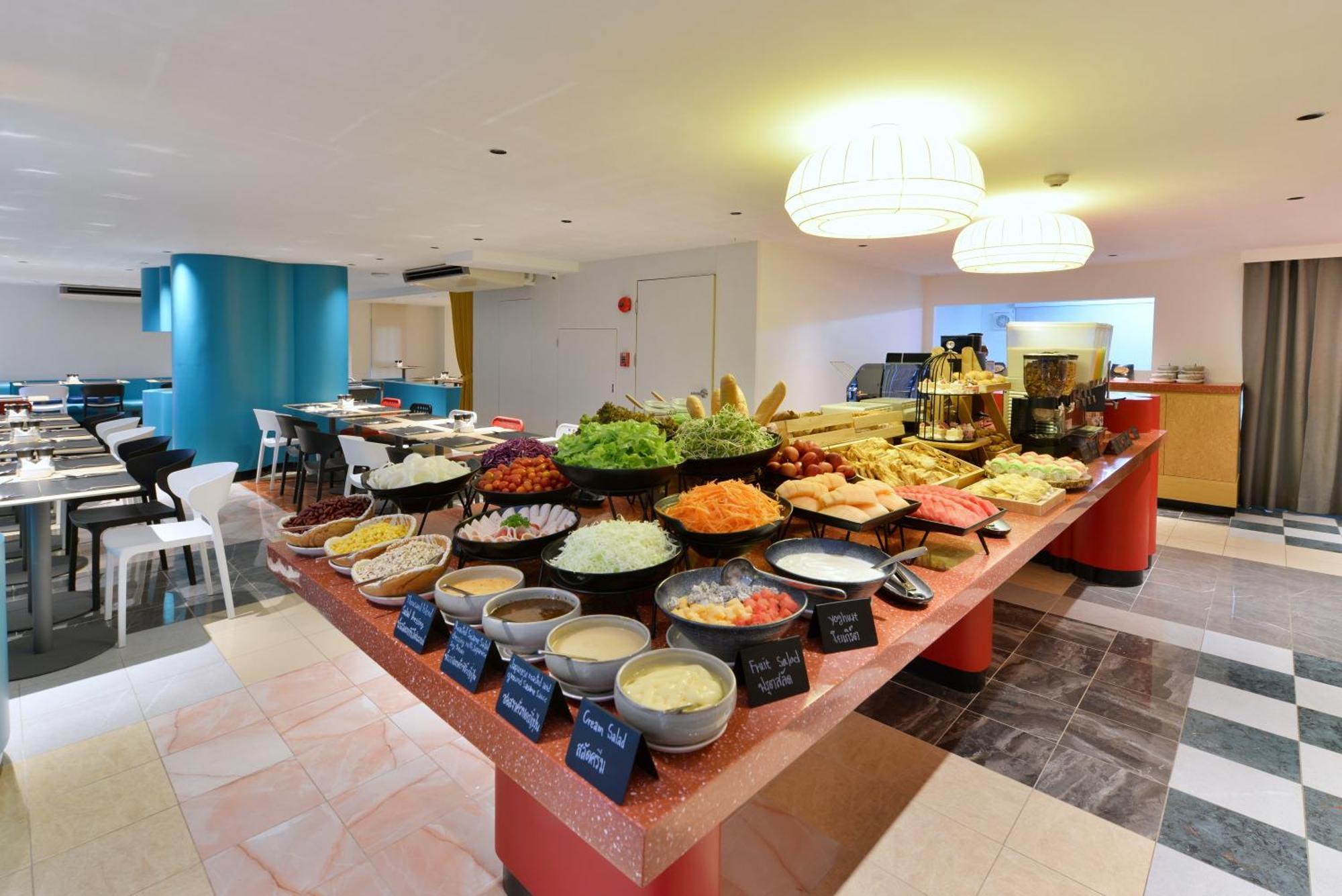 The Grass Serviced Suites Pattaya Esterno foto