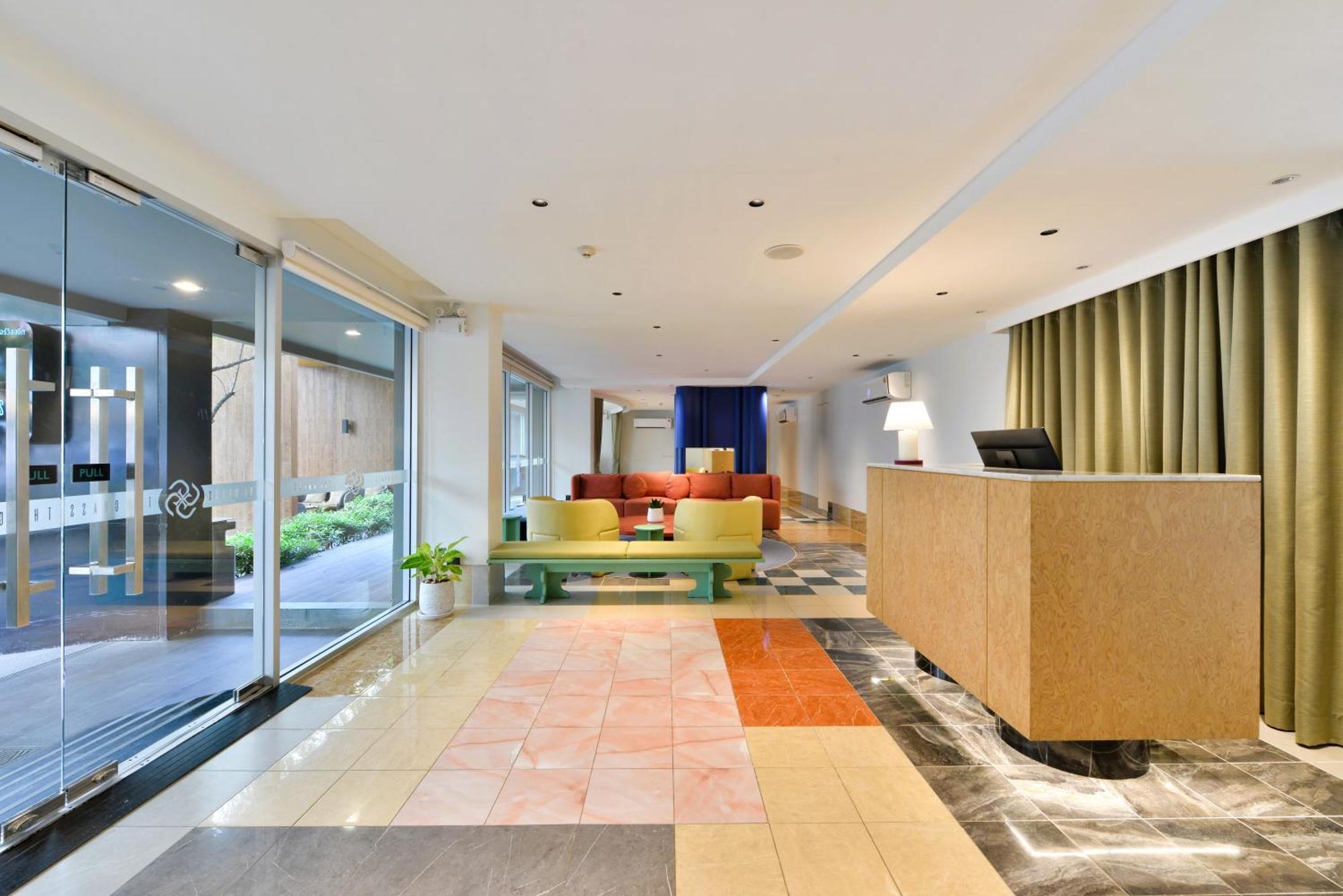 The Grass Serviced Suites Pattaya Esterno foto