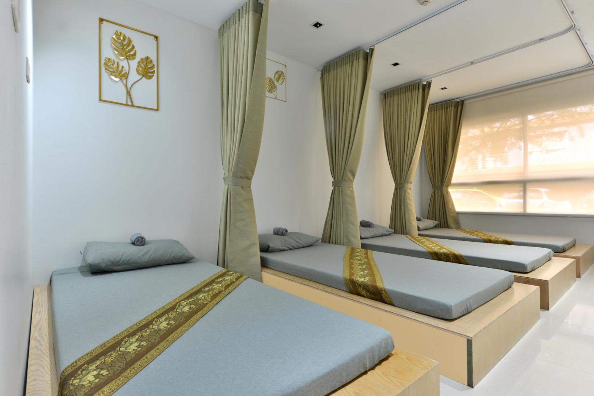 The Grass Serviced Suites Pattaya Esterno foto